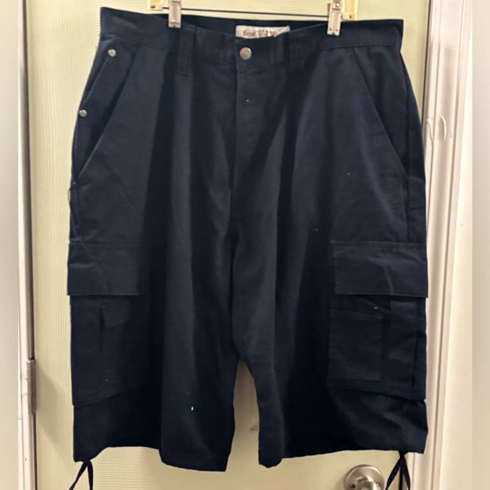 Men’s Dark Blue Regal Wear casual Cargo Shorts-Size 36